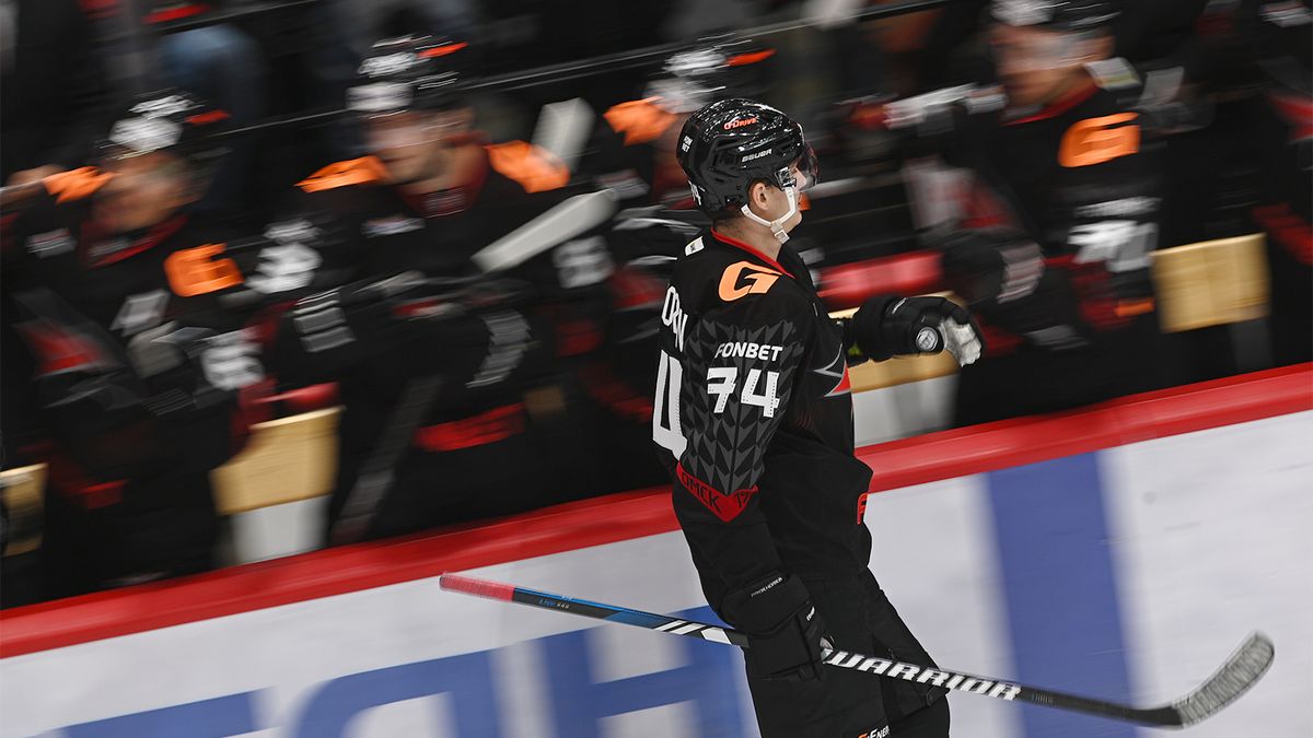 Потуральски об 1:4 с «Автомобилистом»: «В «Авангарде» все профессионалы, чтобы не убиваться из-за одного матча»