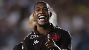 Этот бразилец наконец преобразит «Зенит»? Трансфер на €30 млн, за который клуб рубится с «Барсой»