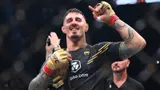 Том Аспиналл освободил титул чемпиона UFC в тяжелом весе