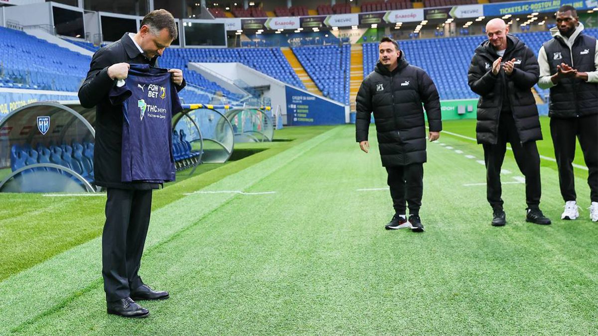 Губернатор Ростовской области посетил тренировку «Ростова»: «Поговорили откровенно. Клуб живет и будет жить дальше»