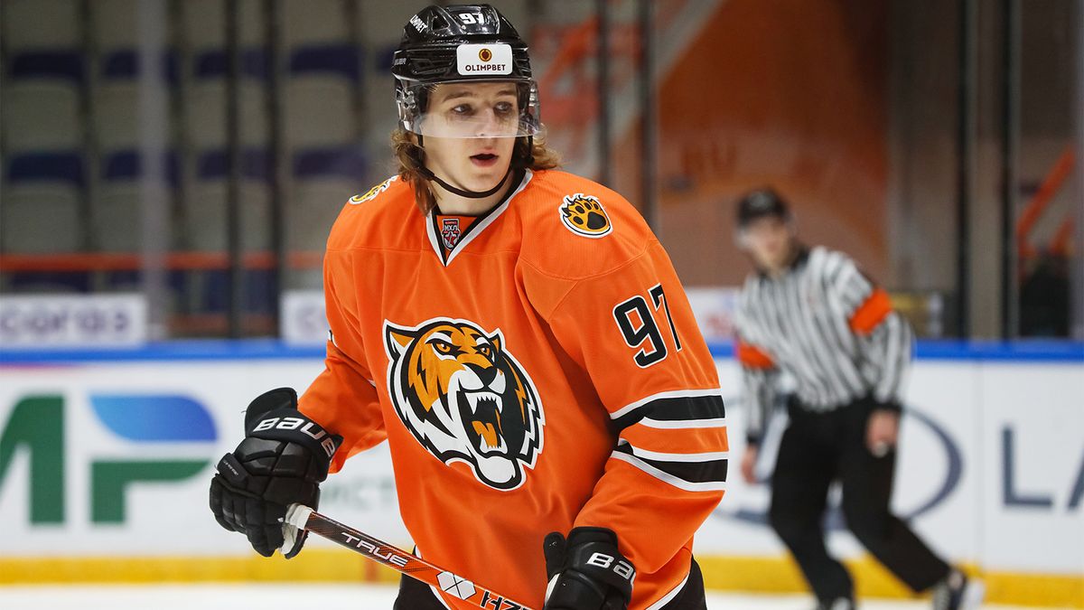 Игрок «Амура» сделал «2+1» со «Спартаком», хотя тренер хотел его исключить из состава