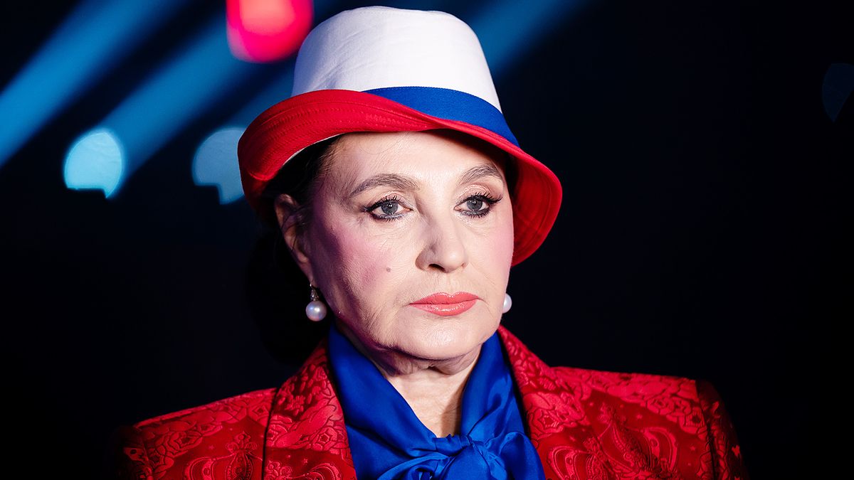 В Киеве включили гимн России вместо украинского. А Винер была в бешенстве и кричала на гимнасток из-за сырников