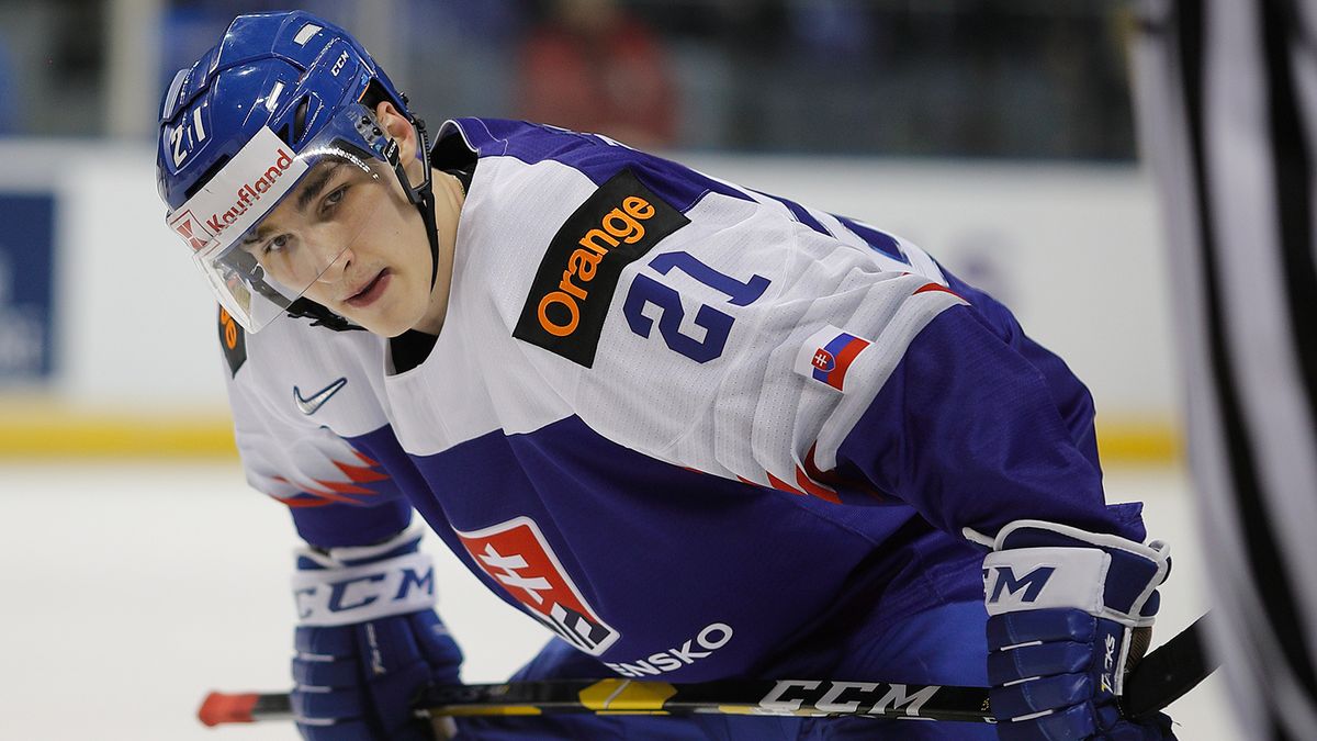 В Словакии призвали вызвать на ЧМ как можно больше игроков из России: Давайте не будем вмешивать политику в спорт