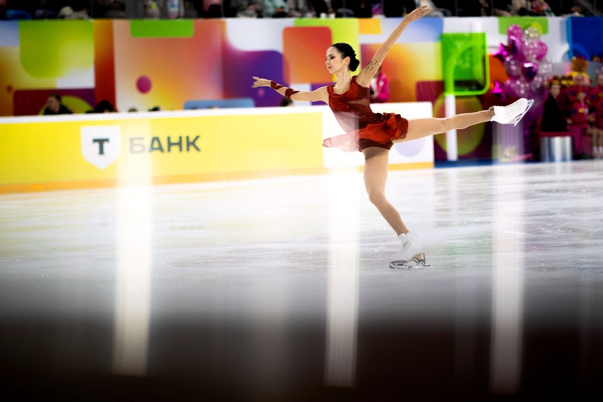 Губки бантиком Щербаковой, синие очки Косторной, Трусова в будоражащем топе. Воссоединение великого трио ТЩК: Фото