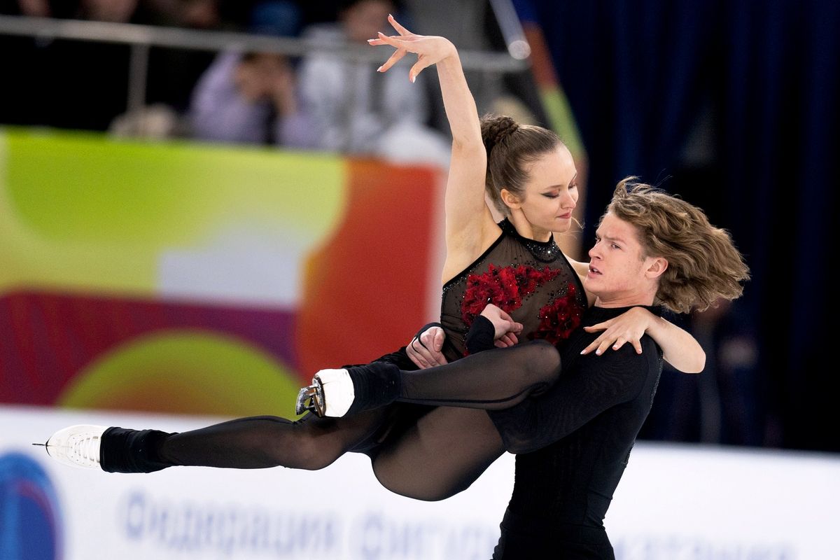 Губки бантиком Щербаковой, синие очки Косторной, Трусова в будоражащем топе. Воссоединение великого трио ТЩК: Фото