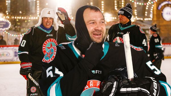 Мостовой уверен, что попал бы в НХЛ. Дзюба и другие русские футболисты, кто играет в хоккей