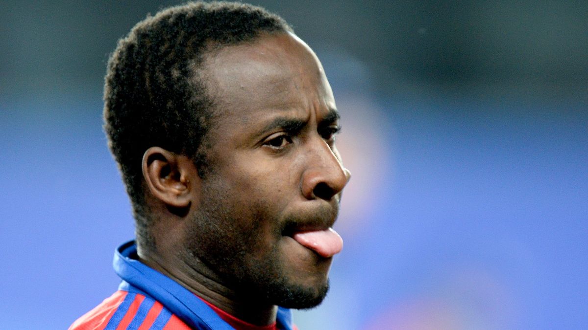 «Ел лишь раз в день — еды просто не было». Легенда ЦСКА Думбия рассказал о тяжелом детстве