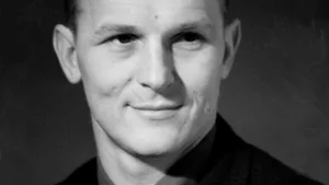Угробил здоровье в лихие 90-е, курил по пачке сигарет в день, ушел из жизни на работе. Трагедия Александрова