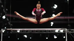 Гимнастка-чемпионка Олимпиады провалилась на коронном снаряде перед Евро-2026. Эта ошибка стоила Листуновой медали