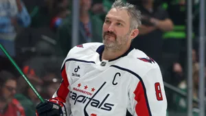 Овечкин замучил Америку, которая ждет подвига от русского героя! Он лез драться, но снова ничего не забил