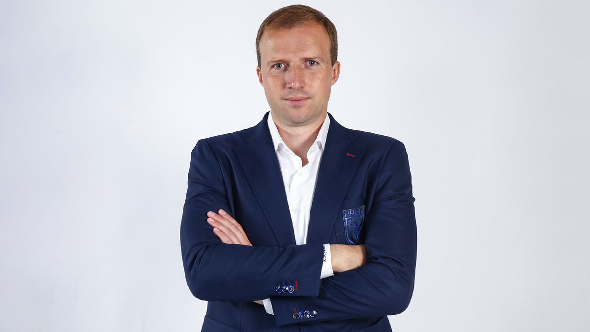 Директор «Рубина» Дзюба учился в США: «Сдал экзамен на 15 баллов из 120. Не понимал, что написано»