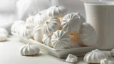 Этот воздушный десерт обожали в СССР: как приготовить настоящее безе в домашних условиях