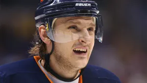 Простой американец чуть не погубил целую команду и русского хоккеиста Квашу: «Все вжались в кресла, лица каменные»