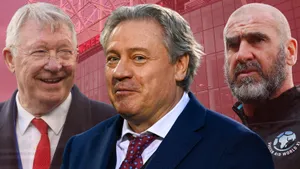 «Россия отстает от Англии лет на 25. Во всем». Легенда нашего футбола — снова в «МЮ»: интервью о том, как это было