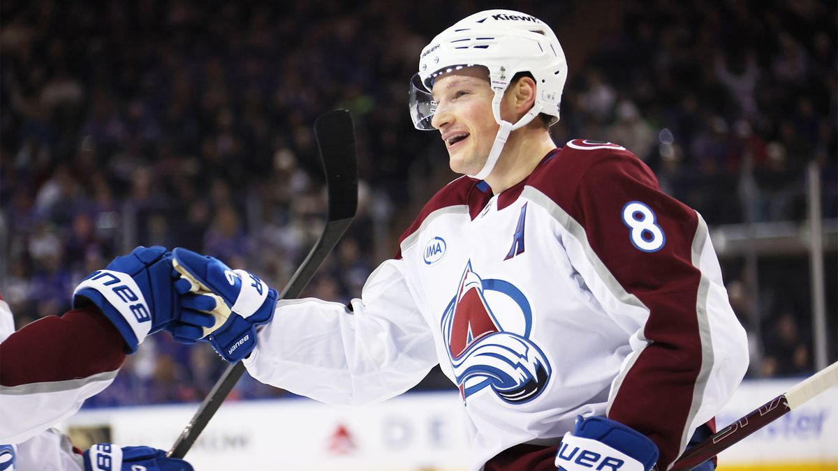 Хартли назвал одноклубника Ничушкина одной из главных звезд НХЛ: «Его невозможно остановить»