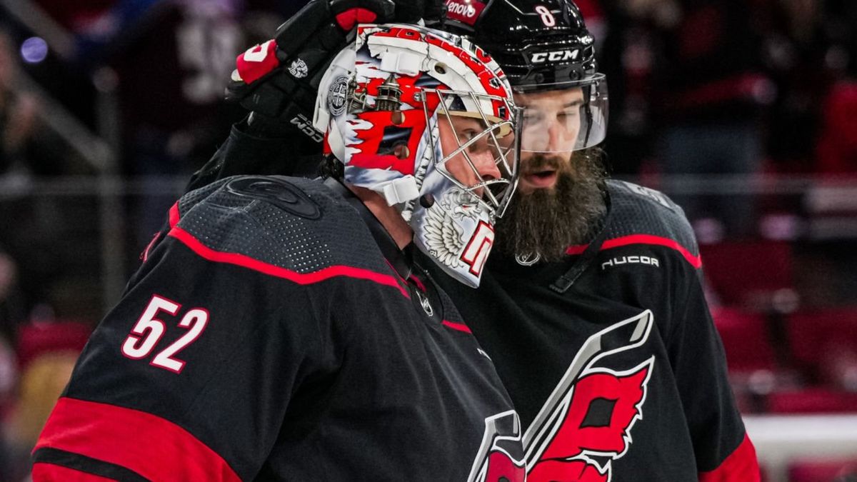 Кочетков пропустил тренировку «Каролины» из-за травмы