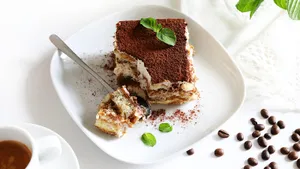 Кладу греческий йогурт и печенье в холодильник на ночь: получается легкий тирамису без вреда для фигуры