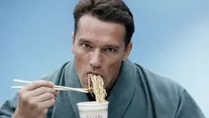 Только для Японии: 8 странных роликов со звездами Голливуда, которые не увидели на Западе