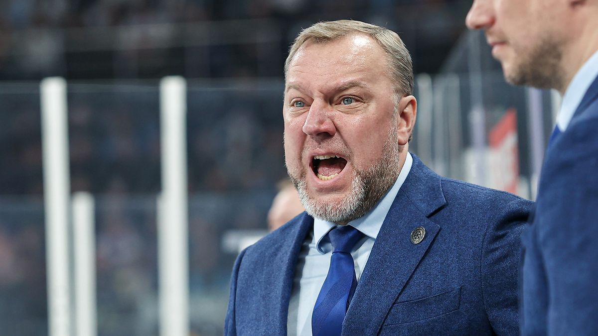 Епанчинцев отправлен в отставку с должности главного тренера «Сибири»