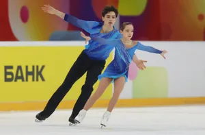 Трусова доминирует над Щербаковой и Косторной: промежуточные итоги КПК-2025. Но что сотворила пара Алены?!