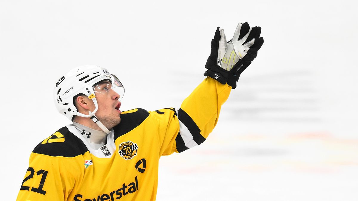 Защитник «Северстали» объяснил успех команды в сезоне КХЛ: «Мы хотим большего»