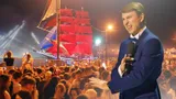 «Тысячи людей трутся нос к носу без масок». Звезды фигурки раскритиковали Питер за «Алые паруса»
