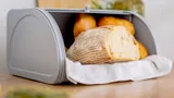 Хлеб больше не будет плесневеть: где его хранить, чтобы продлить свежесть
