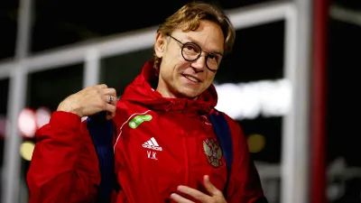 Валерий Карпин