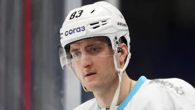 Александр Волков (хоккеист)