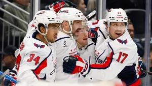 Овечкин избивал соперников как в молодости, а одного вообще покалечил! Его банда грохнула нового лидера НХЛ