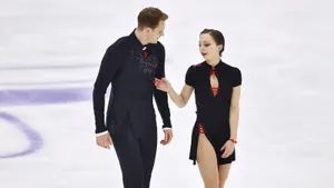 Звезды Тутберидзе вновь дрогнули при встрече с главными соперниками. Уровень наших пар катастрофически упал