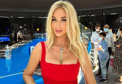 Виктория Лопырева