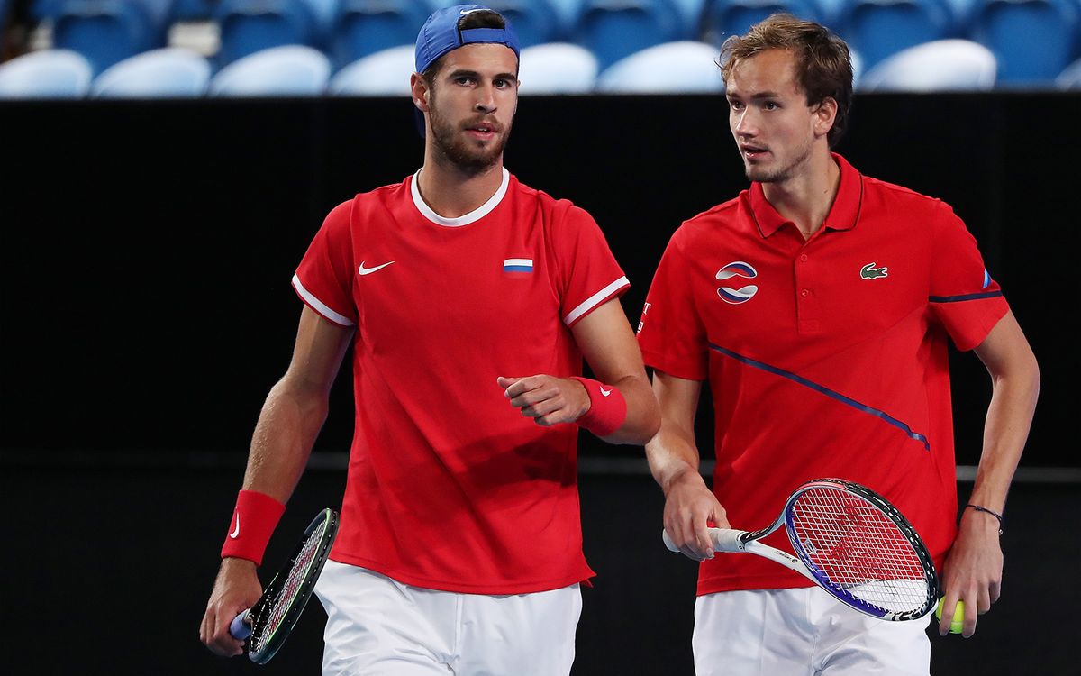 Хачанов и Медведев проиграли Бублику и Грикспору на турнире в Санкт-Петербурге