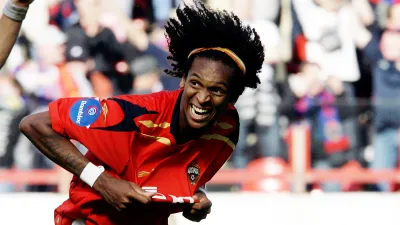 Жо (Жоао Алвес де Асис Силва)