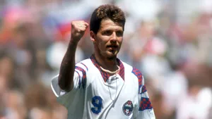 Был легендой СССР и Киева, установил рекорд с Россией на ЧМ, остался жить на Украине. Истории о Саленко