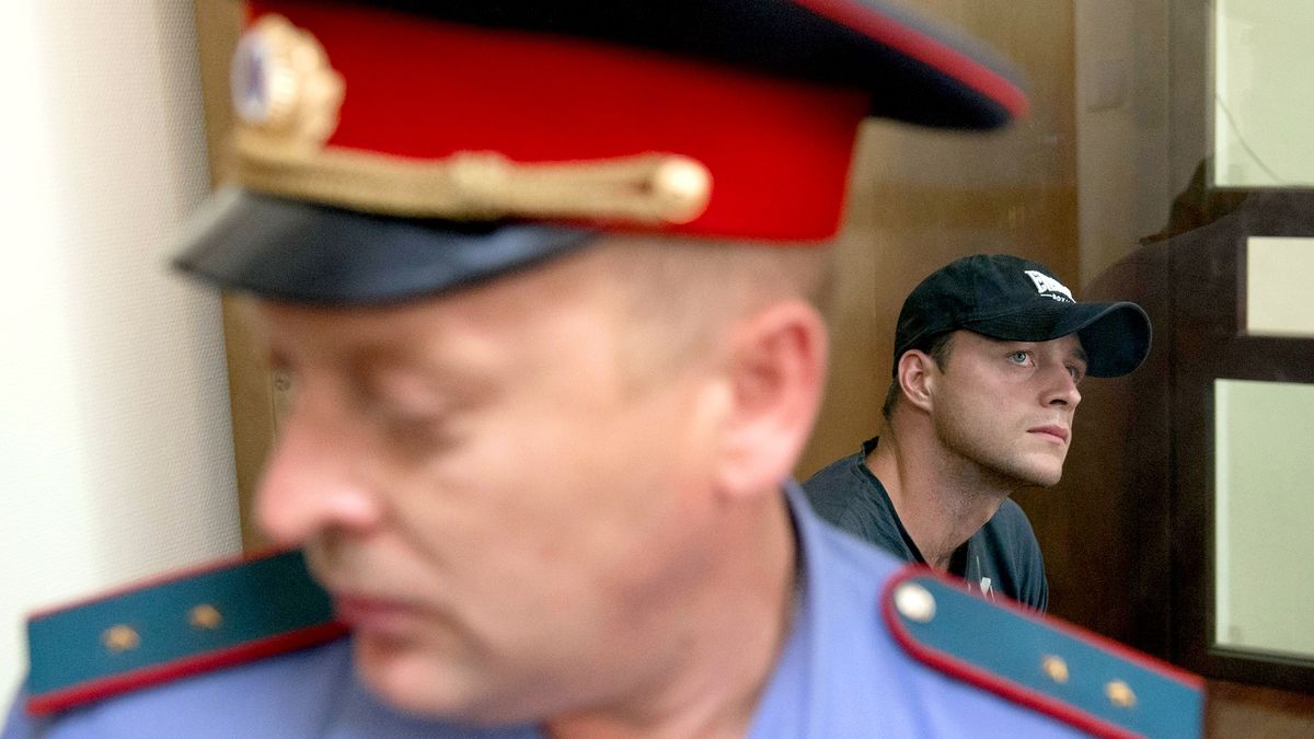 Отсидевший 5 лет экс-футболист Торпедо: Ужасы мусоров остаются в пределах камер. Им все сходит с рук