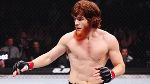 Король ударки из Дагестана сломает любимчика UFC. Прогноз на Шара Буллет — Марк-Андре Баррио