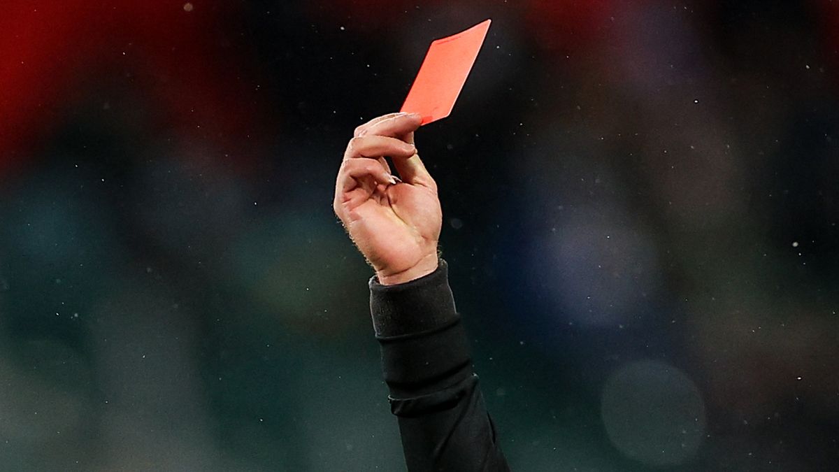 Двукратный чемпион России Попов заявил, что арбитры несправедливо судят клубы из нижней части таблицы РПЛ