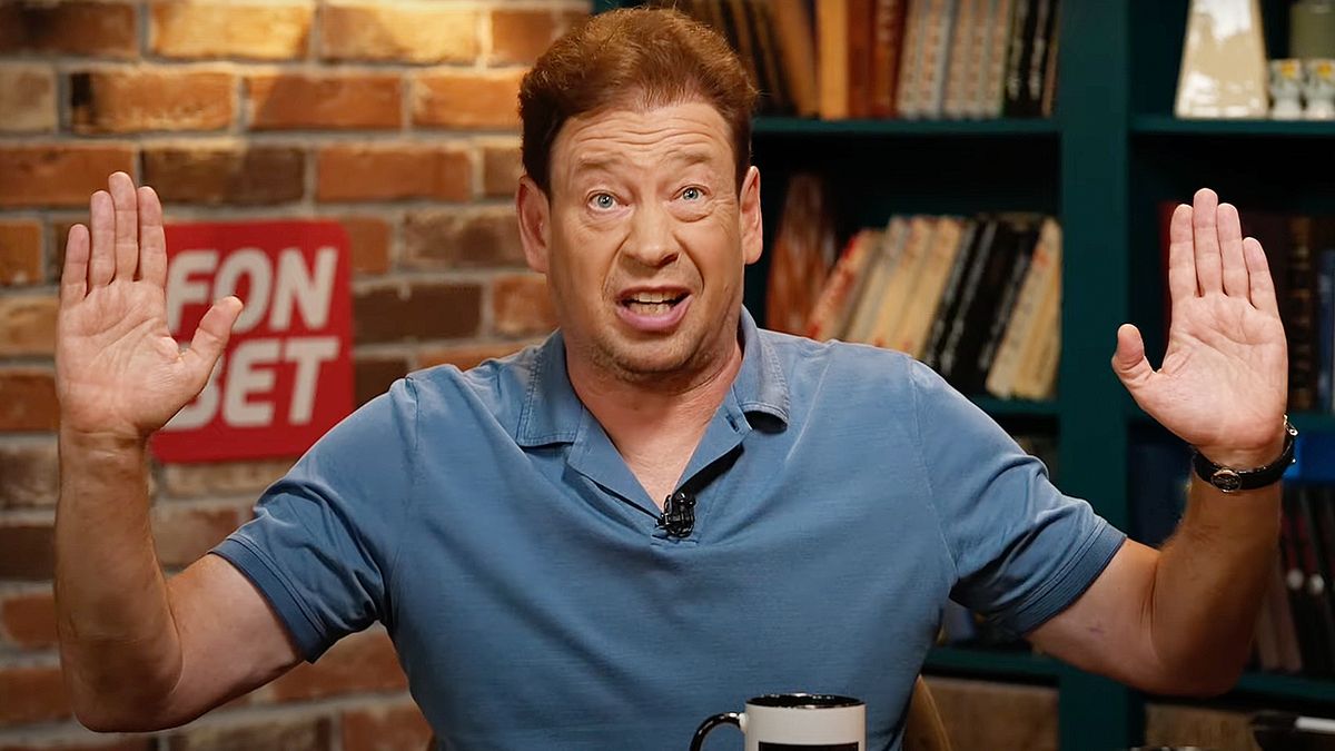 Работающий в Китае Слуцкий: «Я не готов возвращаться в Россию»