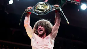 Дерзкий грузин стал настоящей легендой UFC. Двалишвили «задушил» О'Мэлли и отпраздновал победу с Трампом