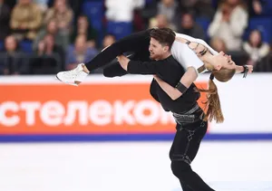 Российских танцоров снова отправляют в космос и закрывают глаза на очевидные ошибки