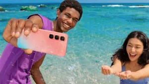 Глобальный Infinix HOT 60 PRO+ продают в России дешевле 19000: у него ультратонкий корпус, экран 144 Гц и вес 155 г