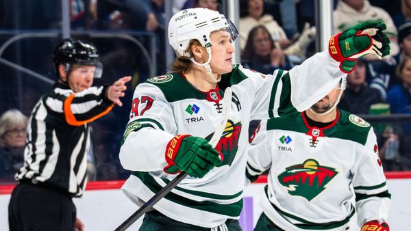 Русские звезды зажигают в Америке! Капризов зарешал в овертайме, Тренин эффектно подрался, Мичков забил Бобровскому