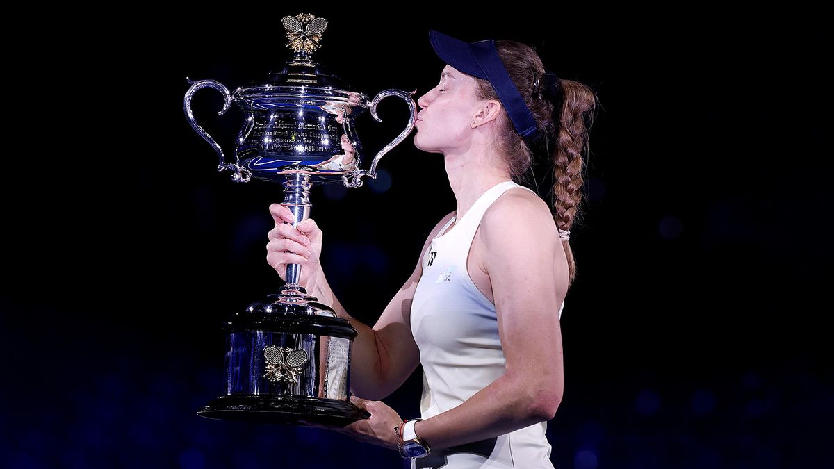 Московская теннисистка взяла реванш у белоруской звезды в финале Australian Open. Второй шлем в карьере Рыбакиной