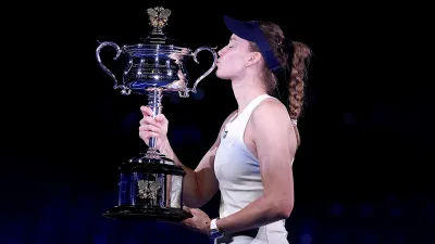 Елена Рыбакина