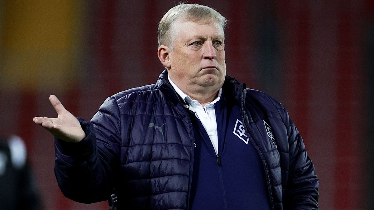 «В Самаре давили гораздо сильнее. Перевешивали неспортивные вещи». Осинькин сравнил работу в «Крыльях» и «Сочи»
