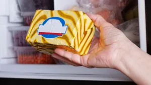 Рассказываю, зачем замораживаю сливочное масло: удивительно, но лайфхак работает